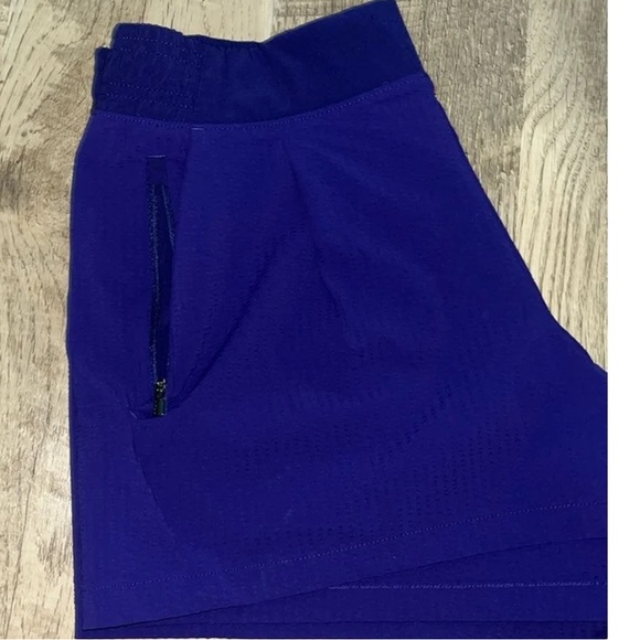 Athleta Brooklyn Shorts - Used but Excellent Condition - Picture 3 of 4